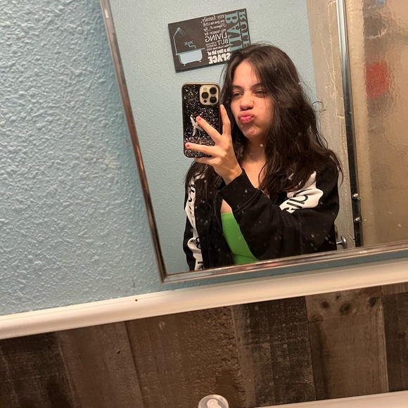 Meet your Posher, 🦋 - Picture 6 of 7